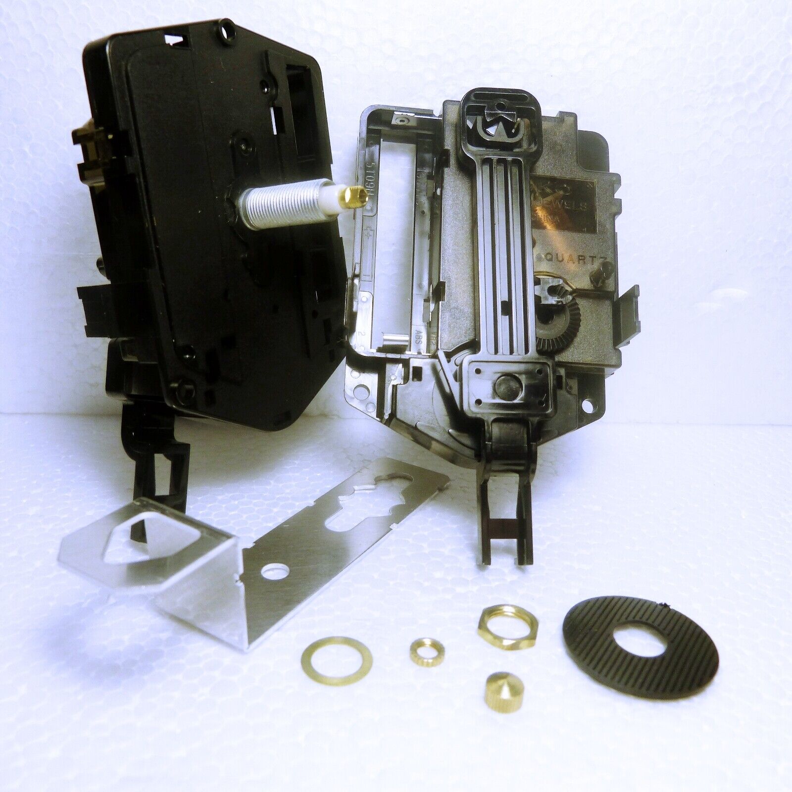 New Seiko SKP Quartz Pendulum Clock Movement Mechanism Total New Seiko SKP Quartz Pendulum Clock Movement Mechanism Total