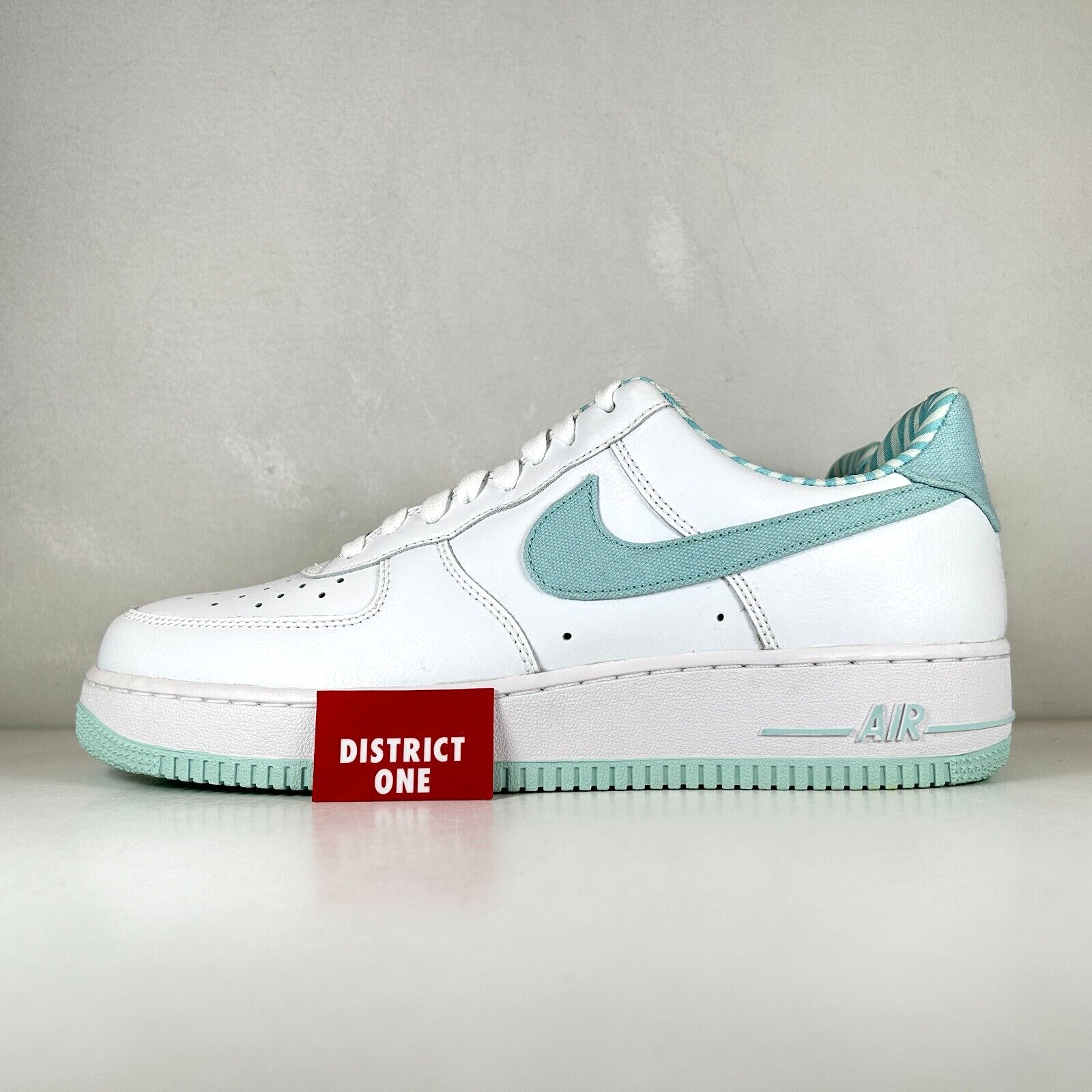 Wmns Nike Air Force 1 White Julep Green Glow 2012 Size 12W