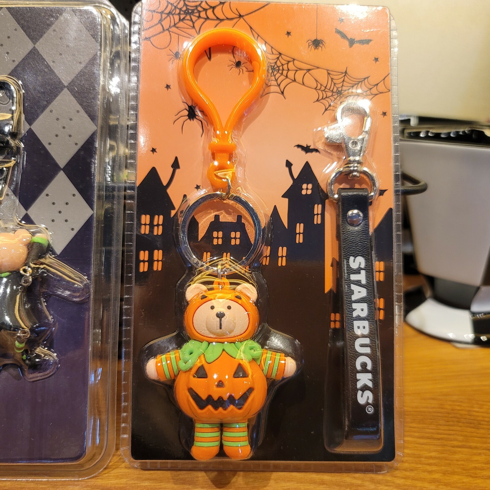 [STARBUCKS x HUNTER]★(c)Rainy Bearista Keychain(Yellow) Starbucks x Hunter Rainy Bearista Keychain Yellow | eBay