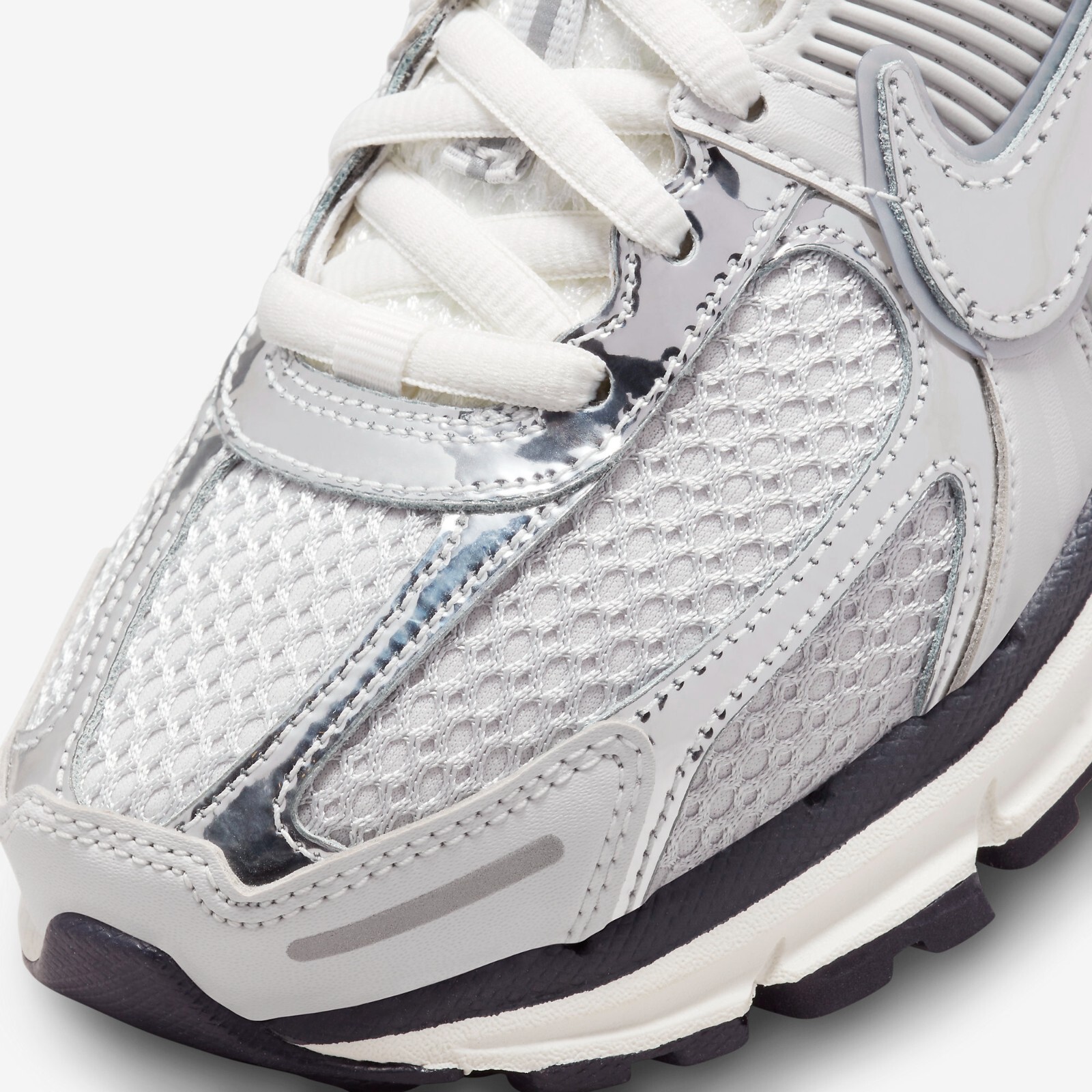 Pre-owned Nike Wmns Zoom Vomero 5 Photon Dust And Metallic Silver Fd0884-025 [women Sz]