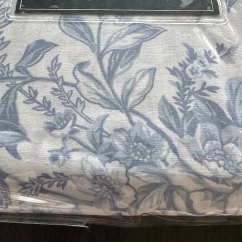 Set of 2 Laura Ashley BETINA Standard Pillowcases White & Blue Floral NWT