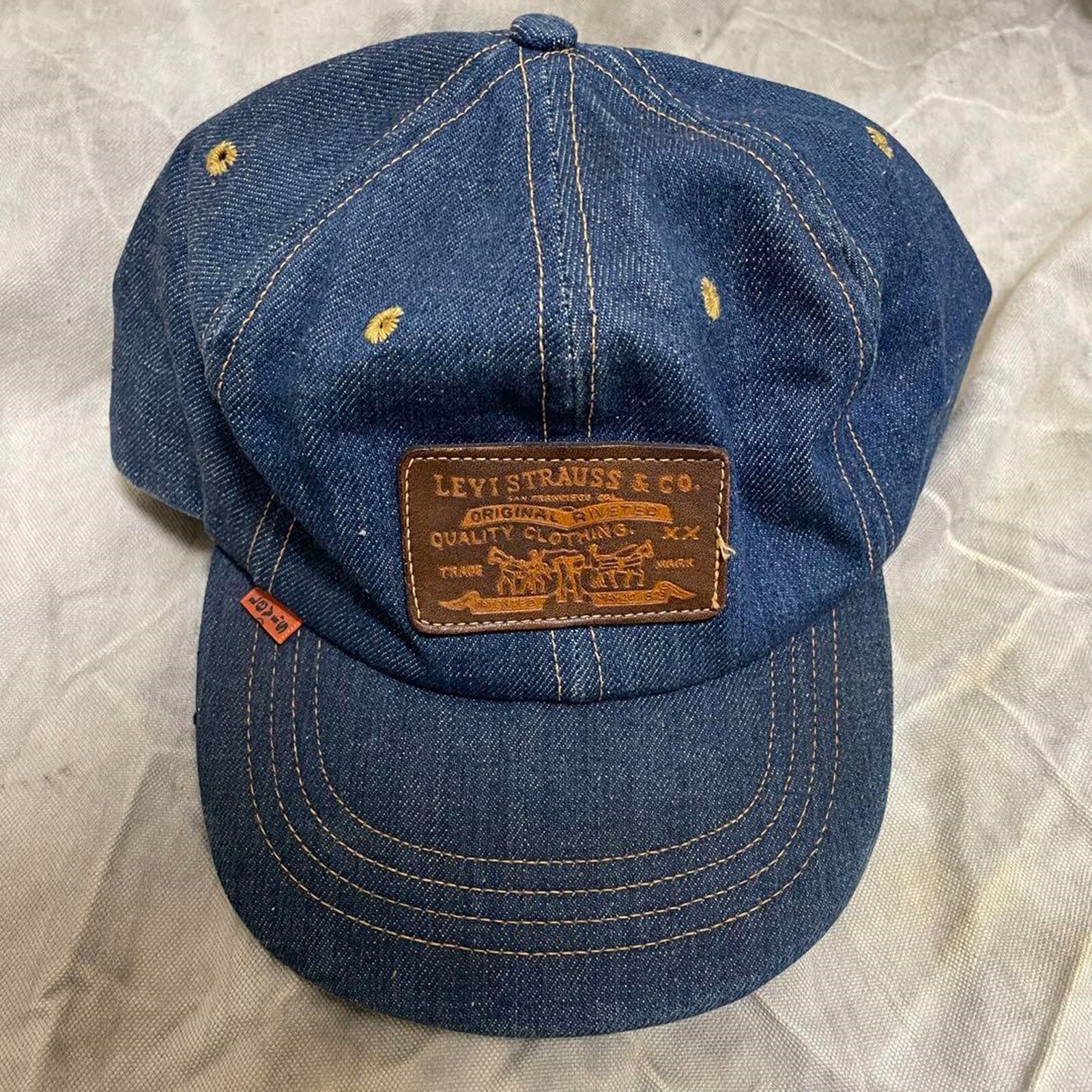70s〜 LEVI'S リーバイスデニムキャップ 赤タブ - 帽子 70s〜 LEVI'S リーバイスデニムキャップ 赤タブ - 帽子
