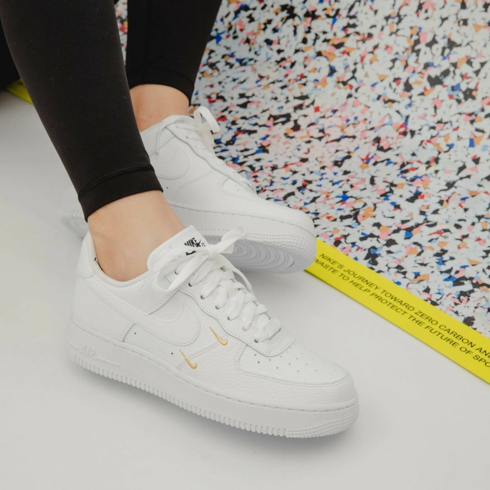 nike wmns air force 1 07 ess af1 white gold