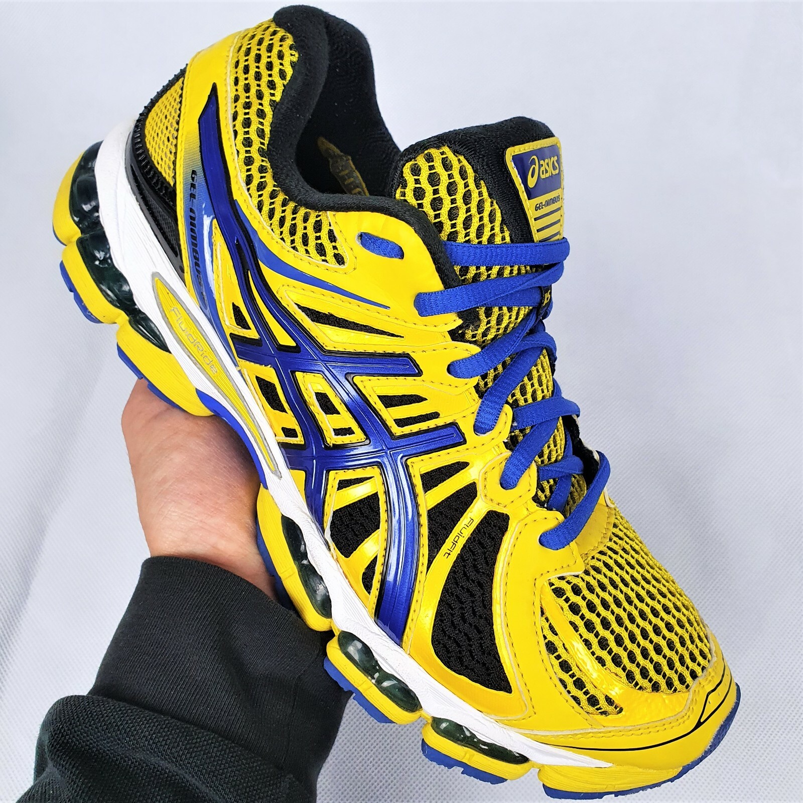 asics blue and yellow