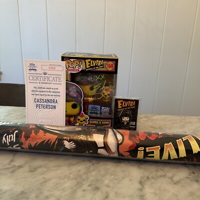 *SIGNED* Funko Pop 1649 Elvira & Gonk, Poster, Pin Hollywood Event Exclusive