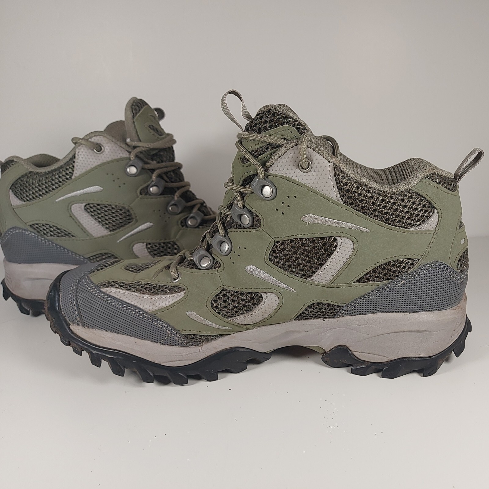 GORE-TEX VIBRAM WALKING/HIKING BOOTS UK 