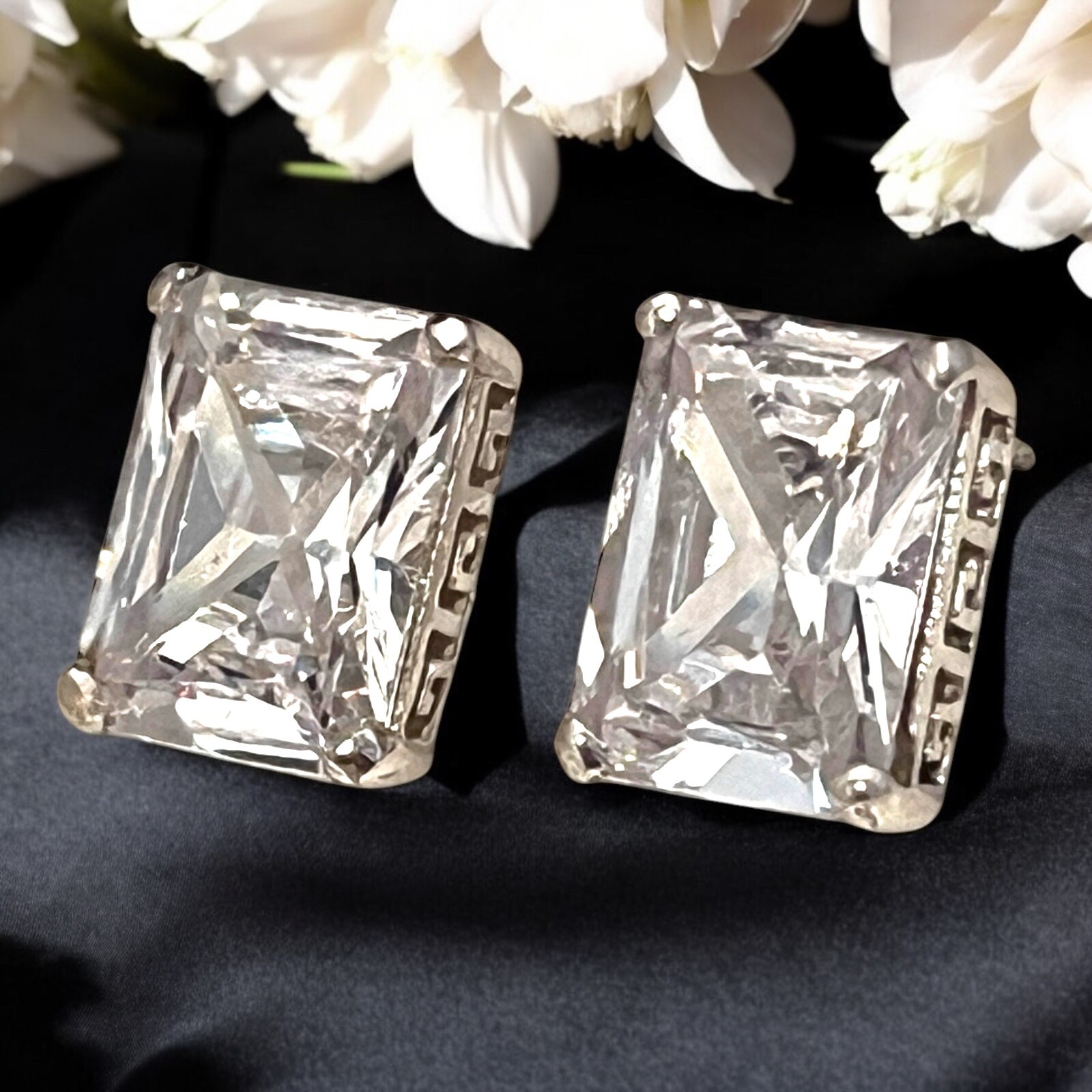 【煌めき】Givenchy☆7mm Cubic Zirconia Stud ピアス Givenchy Cubic Zirconia earrings Clear | eBay
