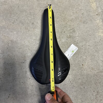 DDK-570 SEMI PU Saddle