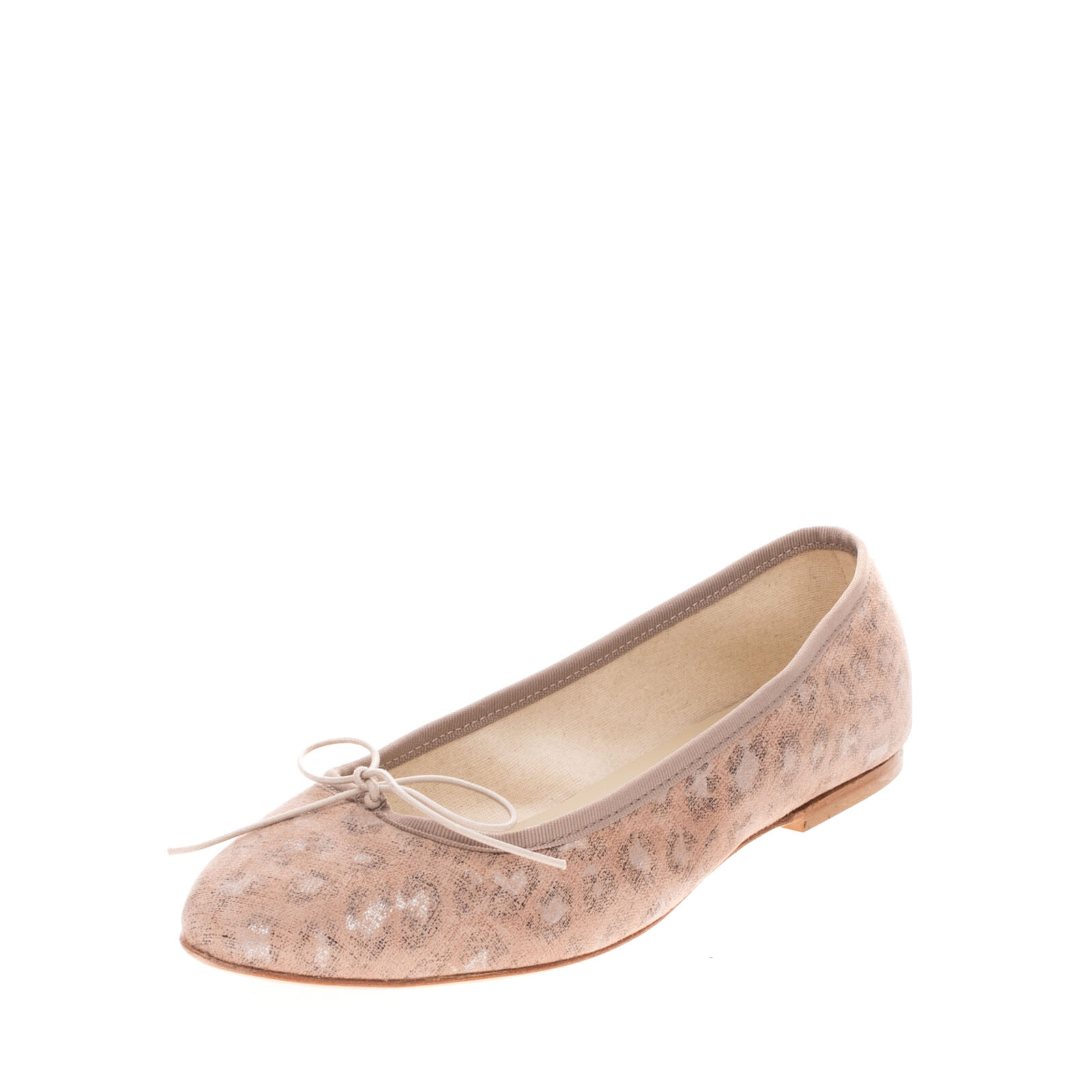 New Anniel shoes us for Got to Campus