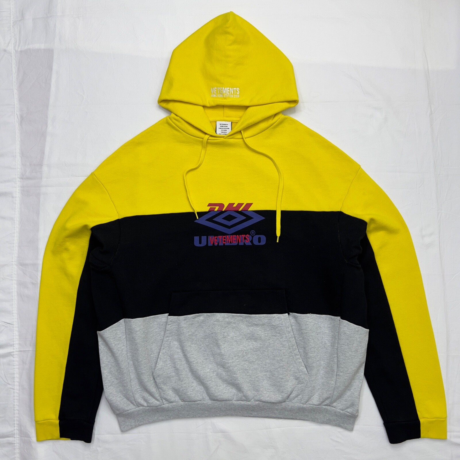 Vetements X Umbro X DHL Hong Kong Exclusive Hoodie Size L | eBay Vetements X Umbro X DHL Hong Kong Exclusive Hoodie Size L | eBay