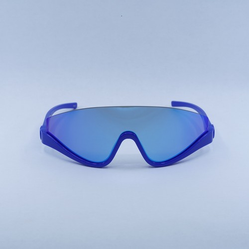 Pre-owned Gucci Gg1650s 010 Blue/blue Gradient Mirror 99-1-110 Sunglasses