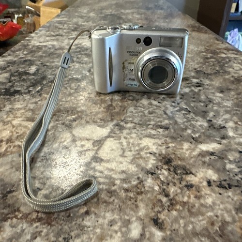 【動作確認済】Nikon Coolpix E5200 コンデジ バッテリー新品 動作確認済】Nikon Coolpix E5200 コンデジ バッテリー新品