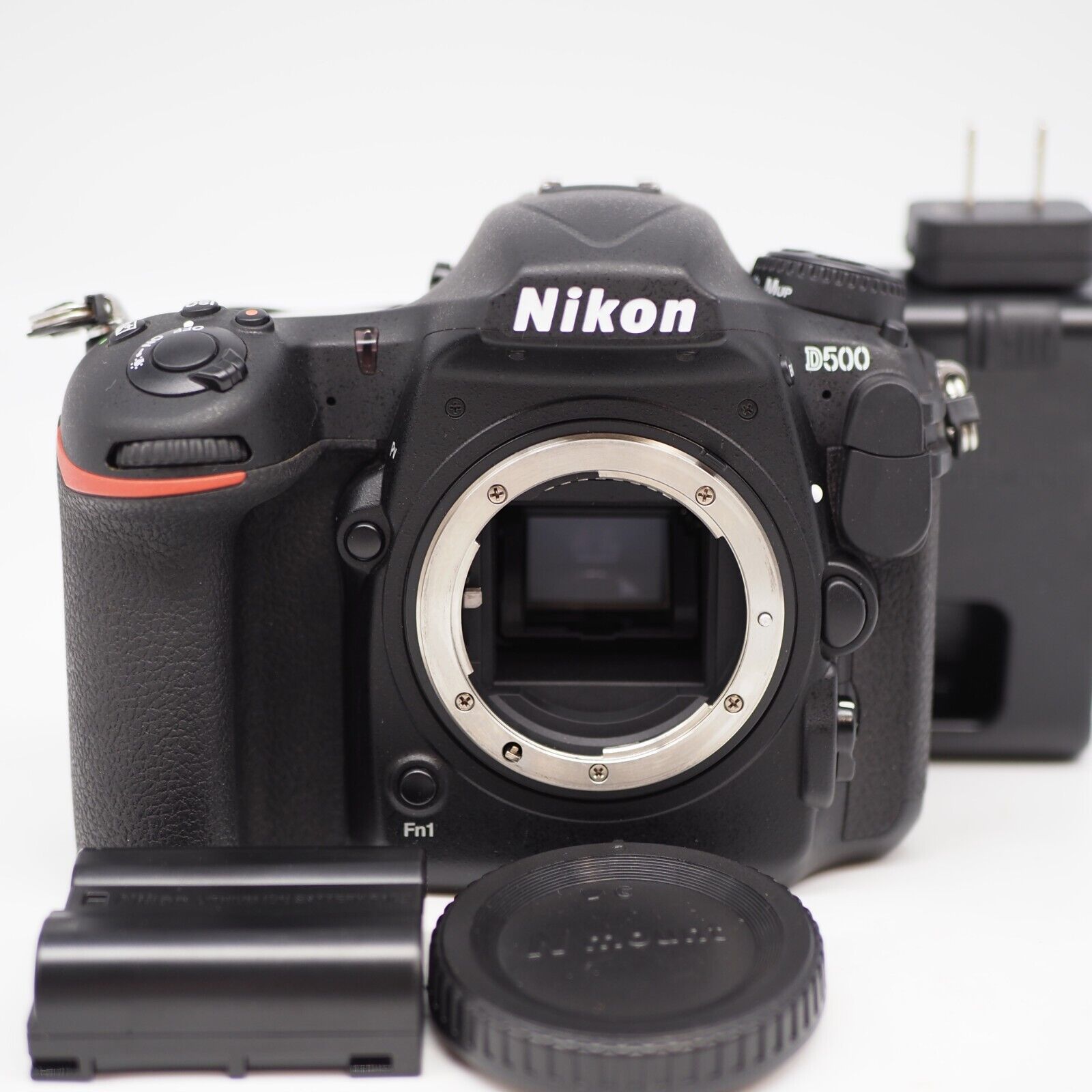 Nikon D500 20.9MP Digital SLR Camera Body(Shutter Count Nikon D500 20.9MP Digital SLR Camera Body(Shutter Count