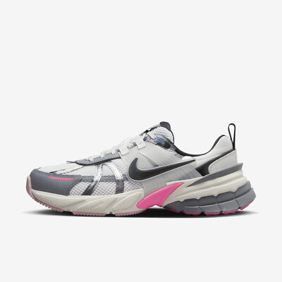 靴 NIKE V2K RUN 23cm Amazon.com | Nike V2K Run Shoes (HJ4497-100, Summit White