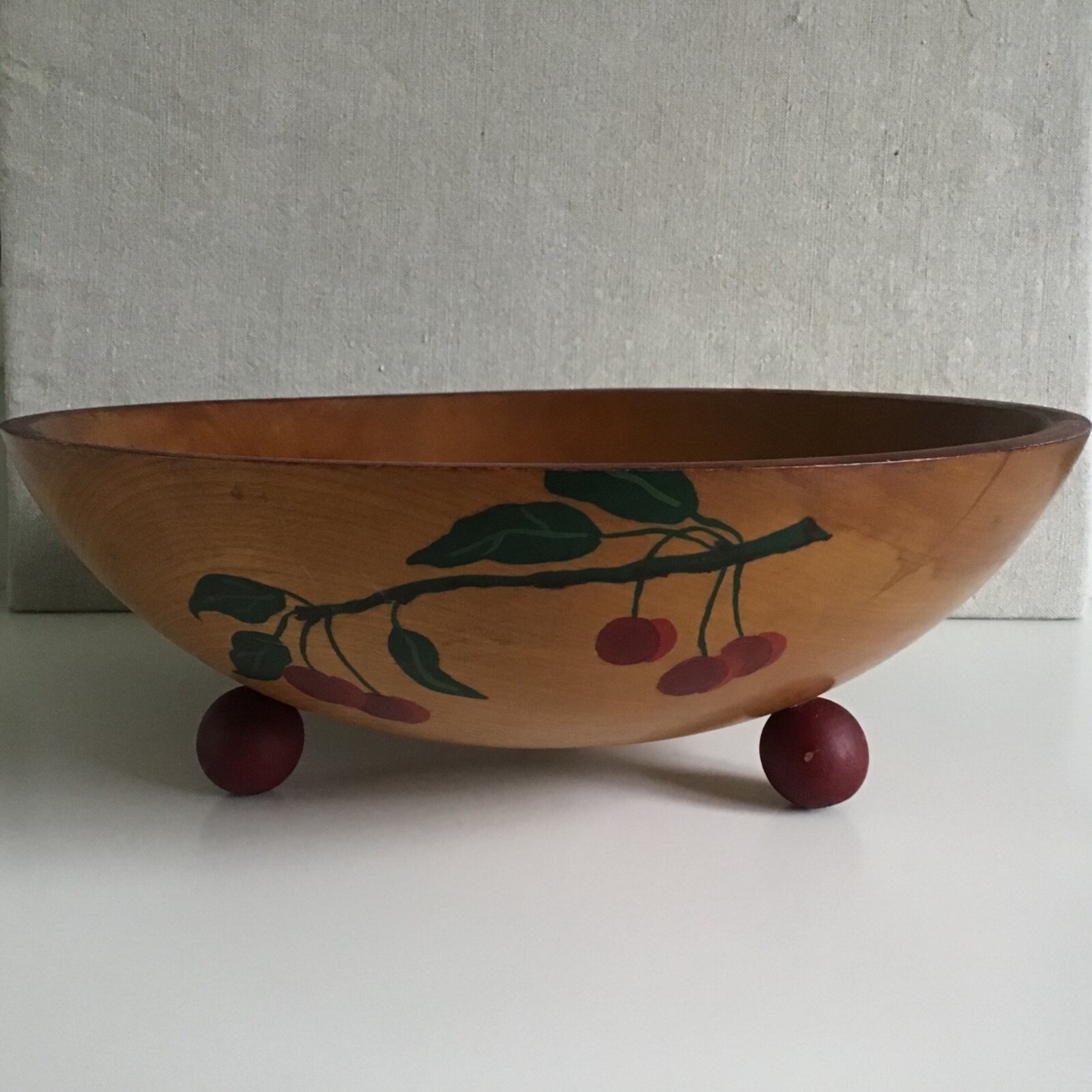 VINTAGE 1950’s RUSTIC PRIMITIVE WOOD SALAD BOWL 3 LEGS HAND PAINTED CHERRIES 12”