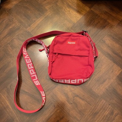 Supreme  Shoulder / Crossbody Bag - Unisex-  ss18 red