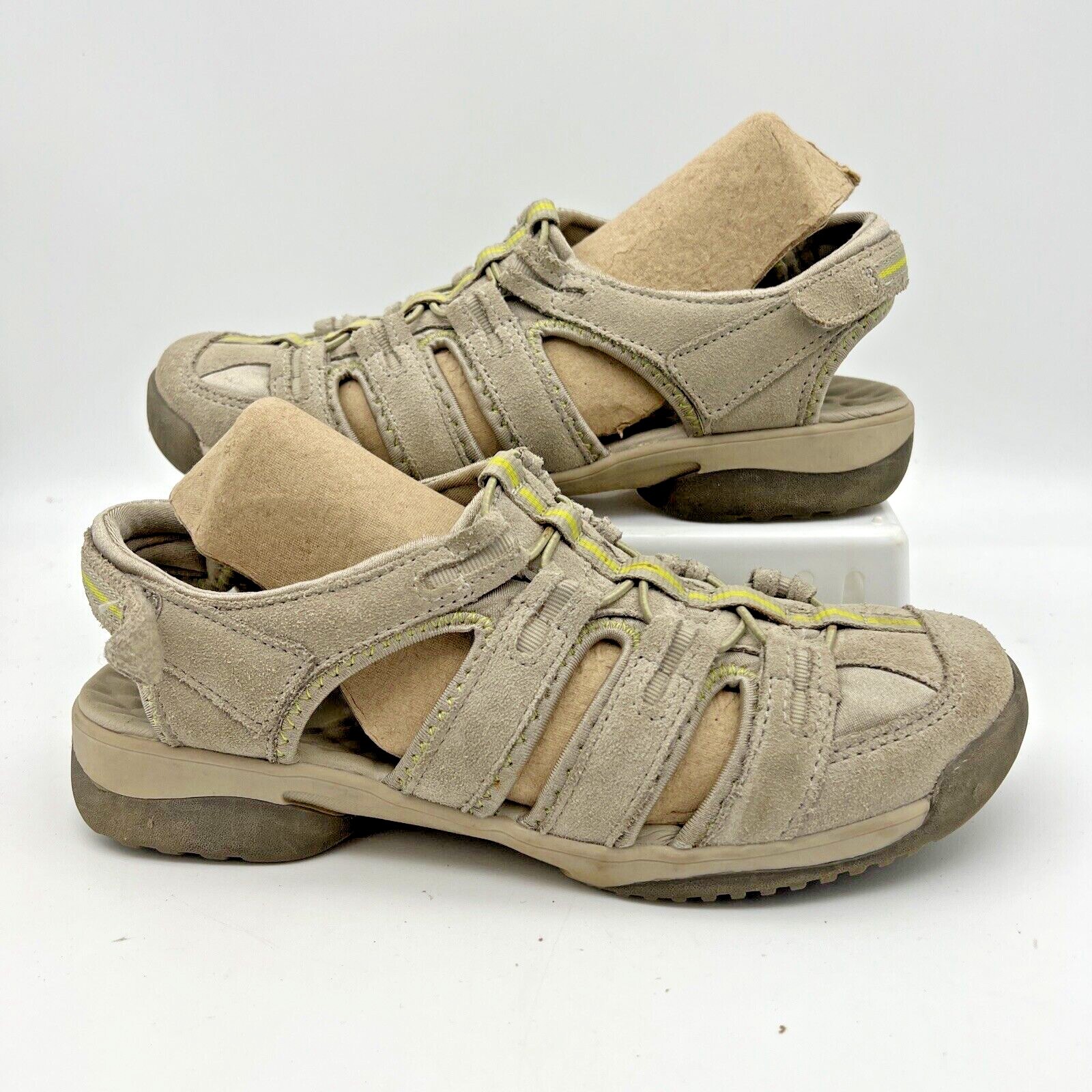 Clarks Sandals Womens 7.5 M Beige Suede Privo Sport Hiking