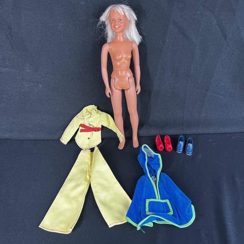 Vintage Kenner Dusty Doll Trendsetter Fashion Outfit Clothes
