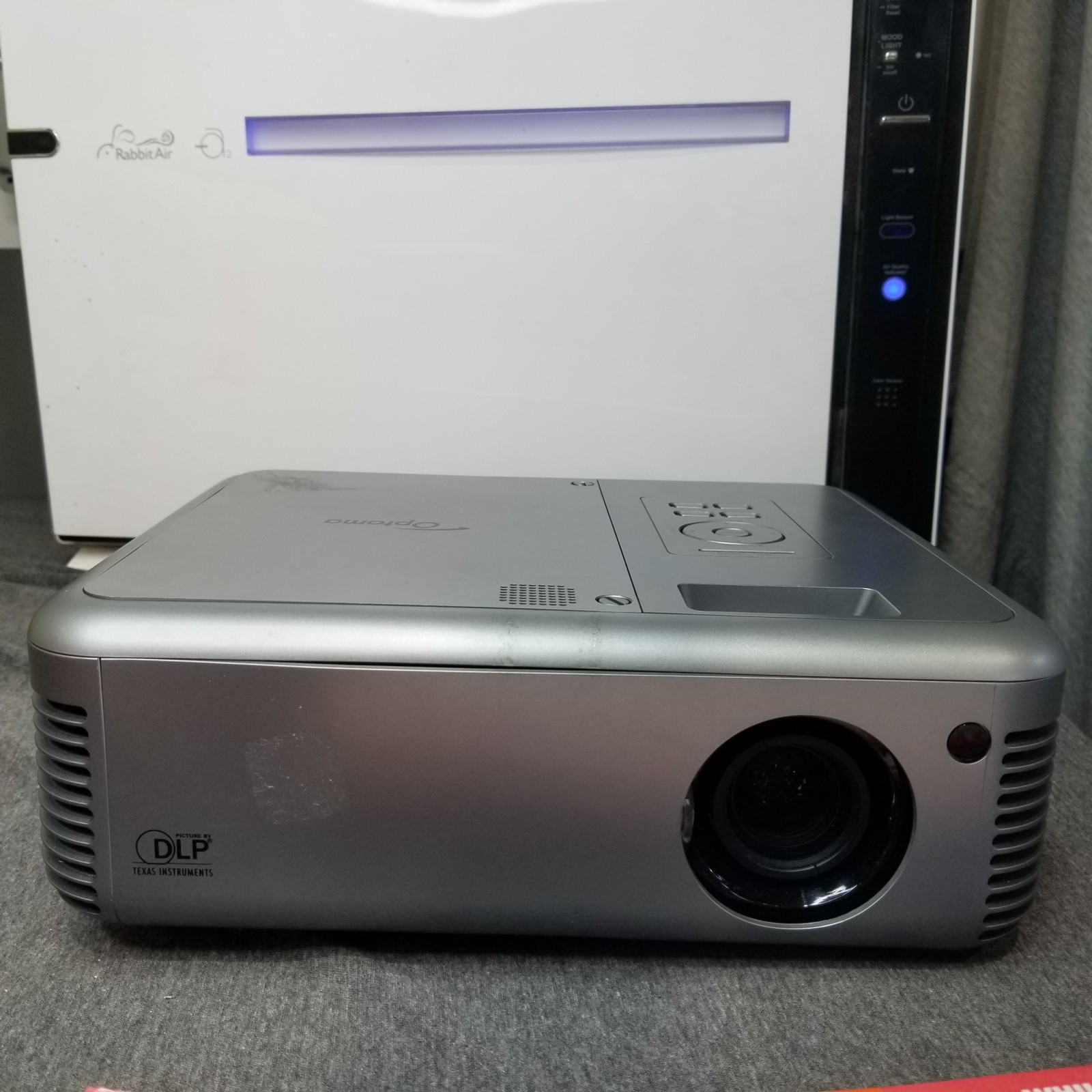 Optoma Projector DLP Projector Lens Cover,Power Cord,Remote& Carrying Case Incl.