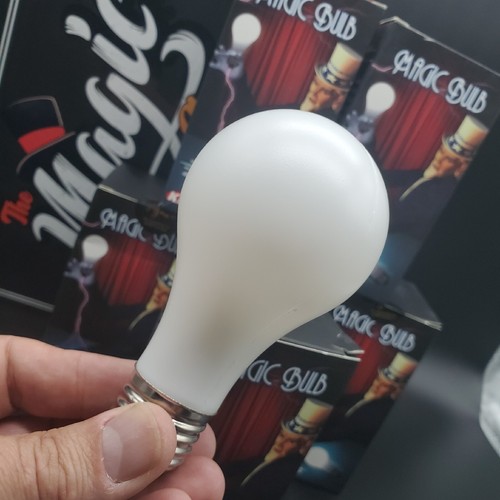 Magic Trick Gimmick Light Bulb Stage Illusions Magicians Illuminating Lamp M3A