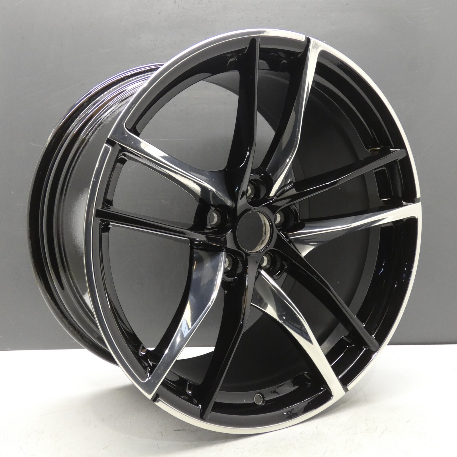 中古】ランドクルーザー200 前期 ZX 純正ホイール＋