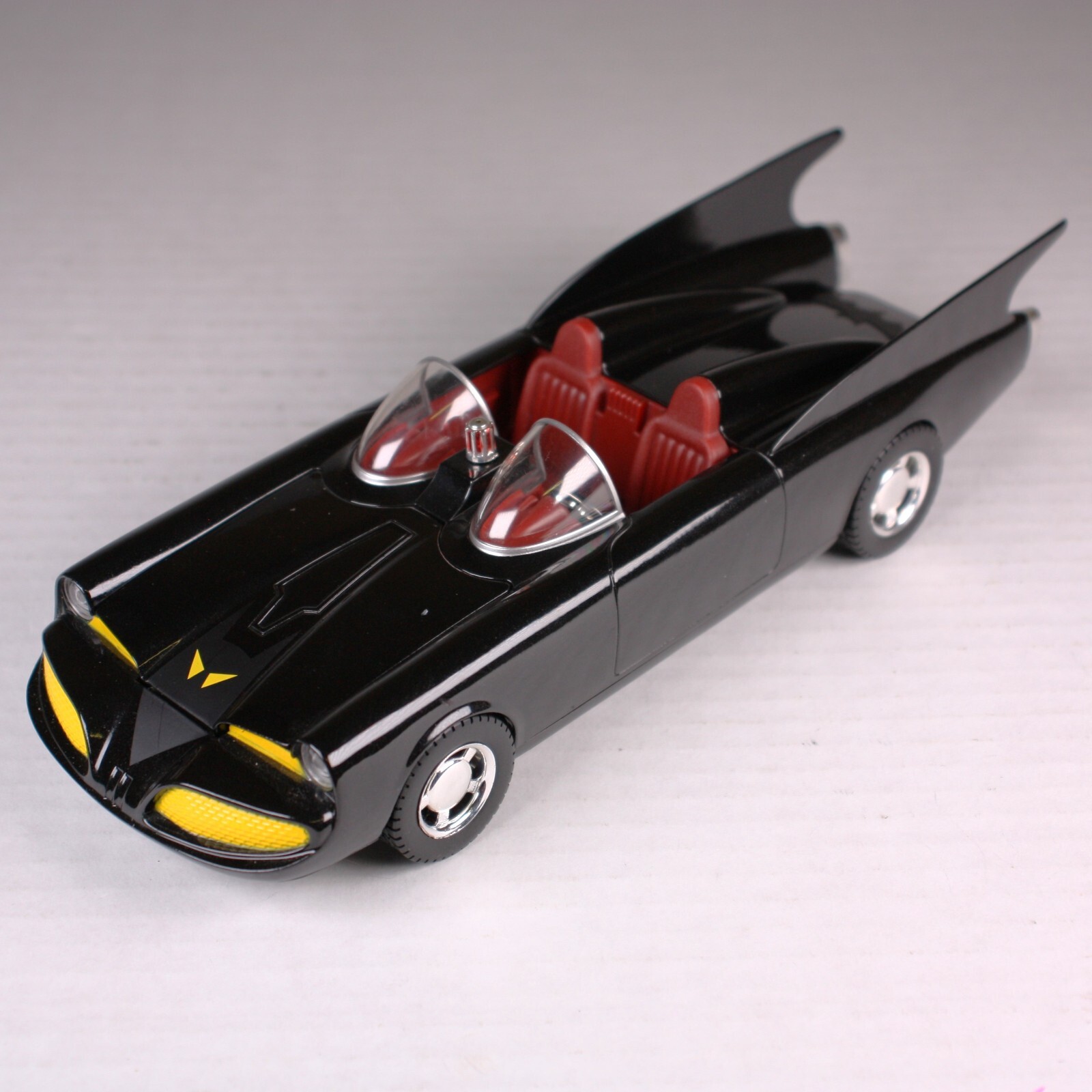 Corgi DC Comics Batmobile 1960 BMBV1 (Missing Batman) Model