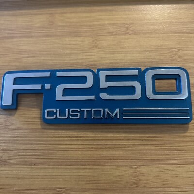 1992 93 1994 1995 1996 Ford F-250 Custom Fender Nameplate Emblem F2TB-16B114-FA