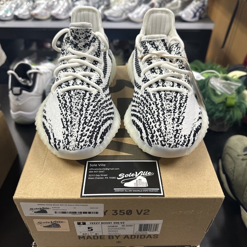 Size 5 Men -adidas Yeezy Boost 350 v2 Zebra CP9654 | eBay