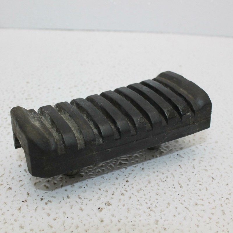 1992 KAWASAKI VULCAN 750 NINJA ZX900 STEP. RR. RUBBER 34028-1060