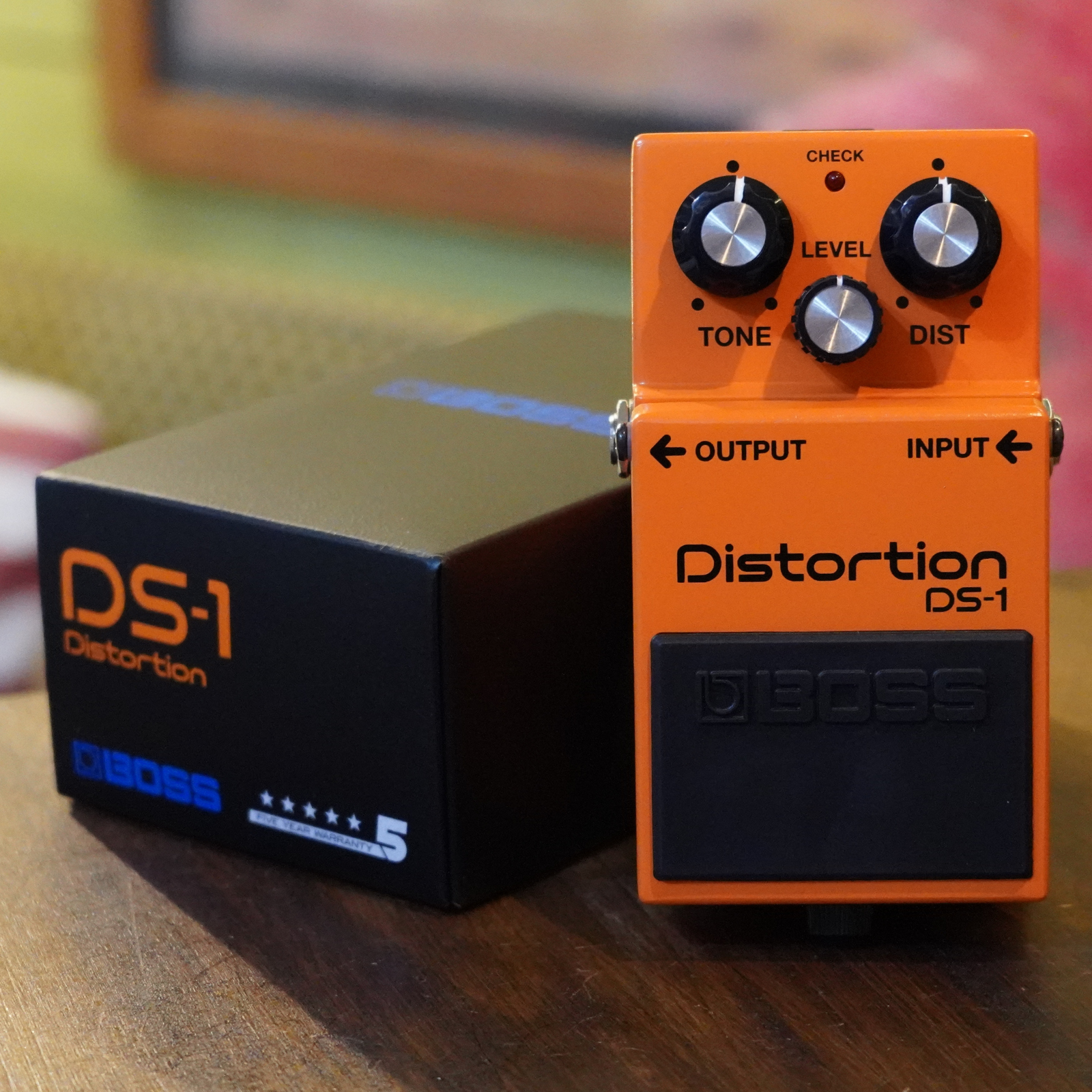 BOSS DS-1 日本製　made in JAPAN ディストーション 特選中古品！ワケあり！？日本製の「BOSS DS-1 Distortion」が中古で