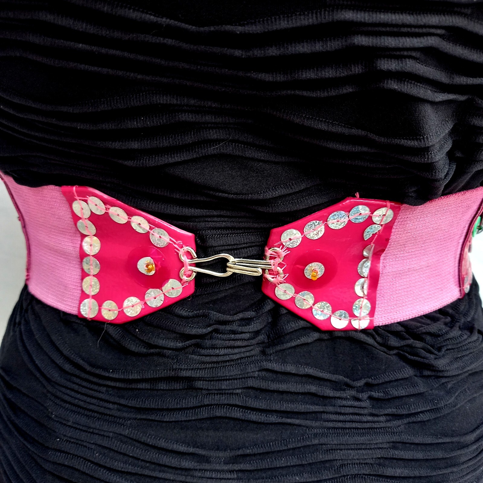 Pre-owned Amira Di Transilvania Women Accessories Belt Faux Leather Embroidered Macrame Rhinestones Pink Flowers