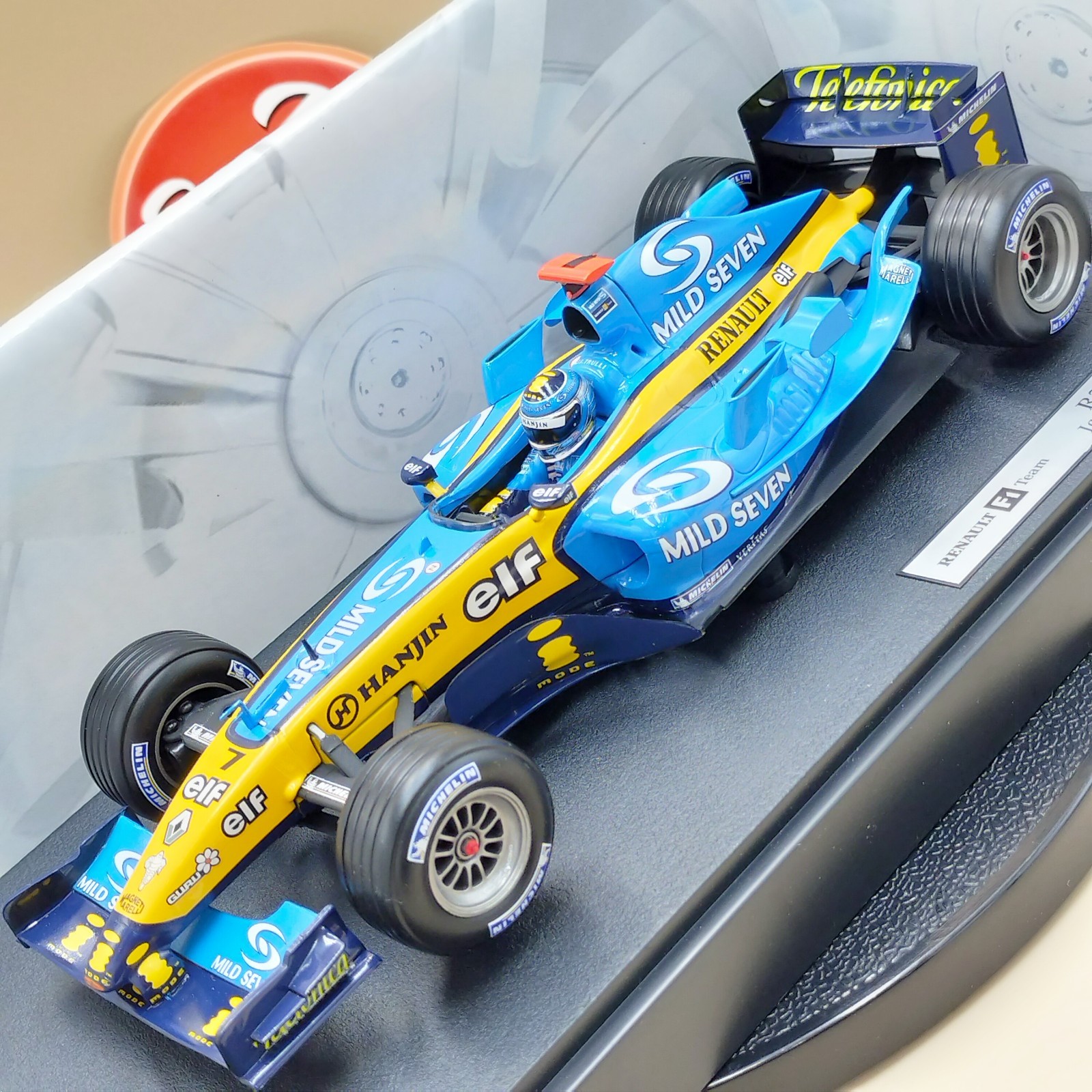 【ホットウィール　INGルノー　R27 2007年　1/18】 ホットウィール INGルノー R27 2007年 1/18】 - メルカリ