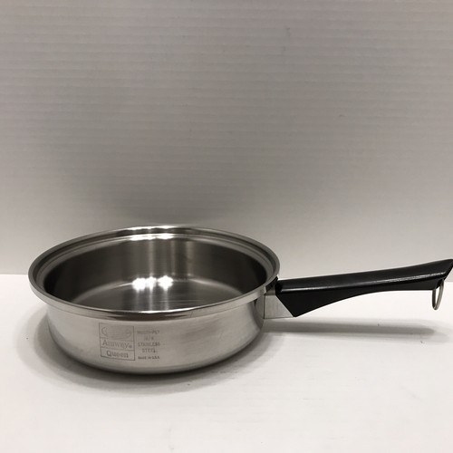 Amway Queen 8in 1QT Multi-Ply 18/8 Stainless Steel Pan
