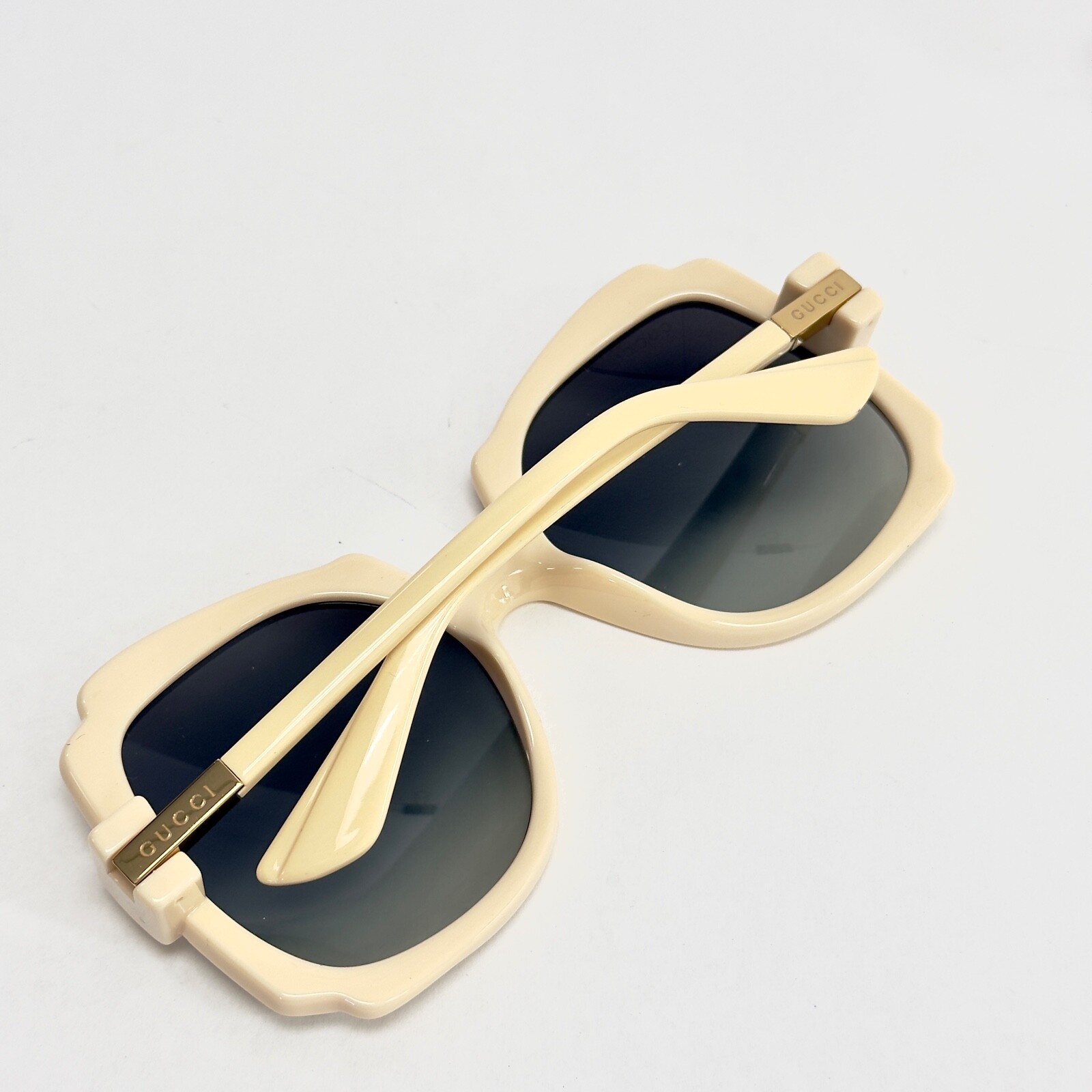 Pre-owned Gucci Ivory Grey 1431 Oversized Retro Gg1431s Sunglasses 004 Authentic In Gray