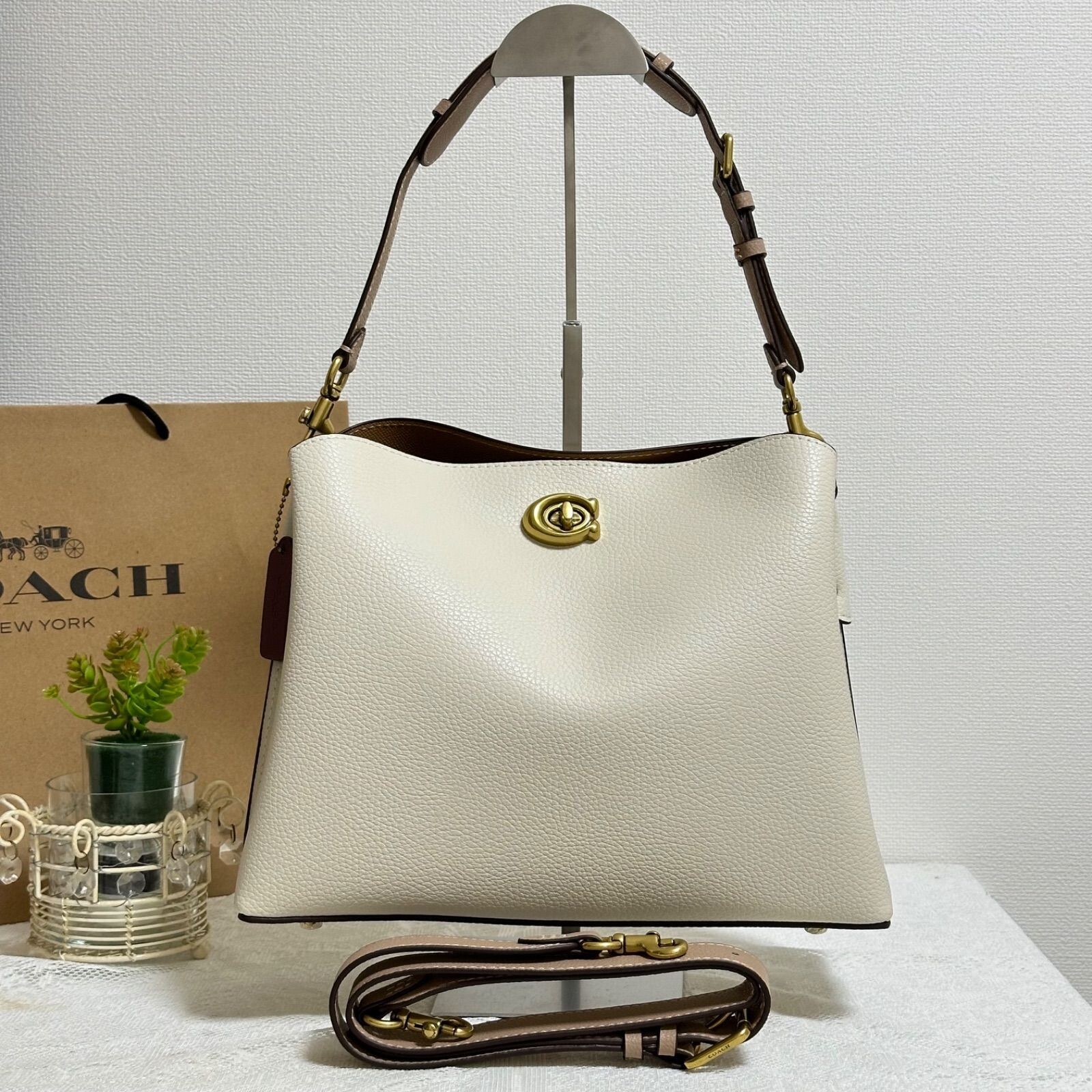 Coach ◆ C2590 Willow shoulder bag in colorblock COACH C2590 Willow Shoulder Bag Color Block White Outlet New