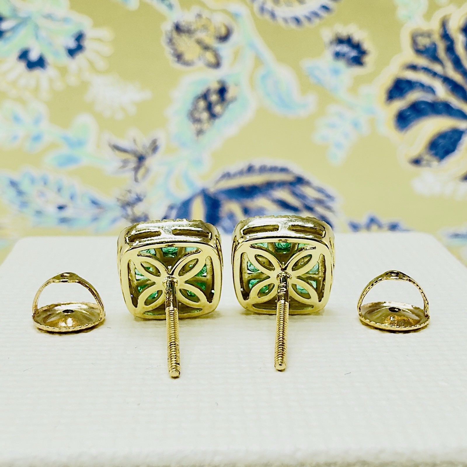 10K Yellow Gold Genuine Emerald & Diamond Stud Screw-Back Earrings, New - Picture 6 of 9