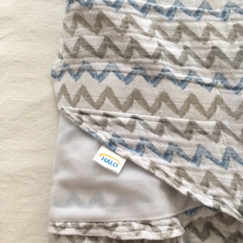 Halo Sleepsack Swaddle Cotton Muslin Blue Gray Chevron Size Small 3 to 6 Months