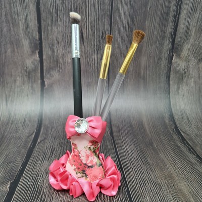 Handmade brush holder Bella Rosa Corset pink flowers ruffle and ribbon detail