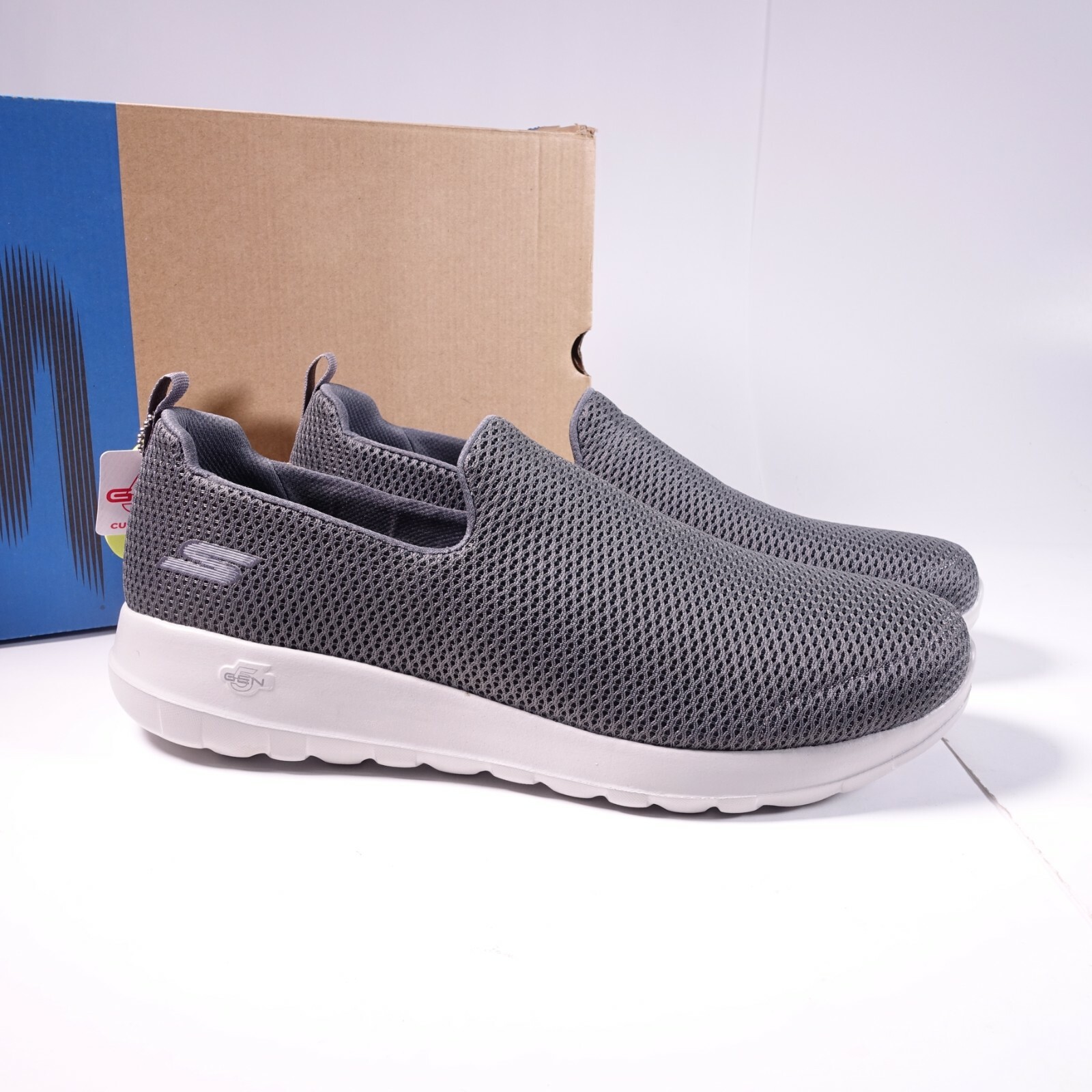 skechers men's gowalk max walking sneakers