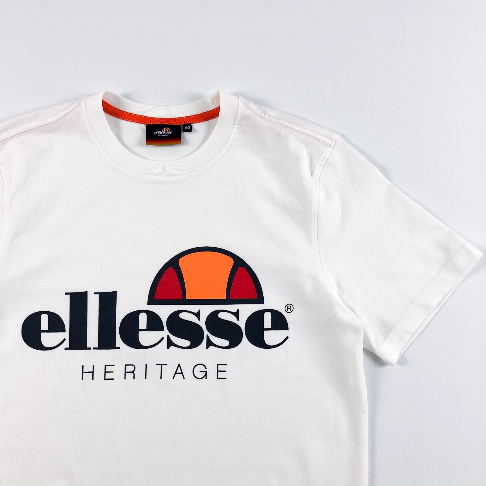 ellesse　エレッセ　上下Mサイズ　白　ホワイト　定価35600円　美品 Ellesse T-Shirt Men's Crew Neck Regular Fit White Heritage Logo