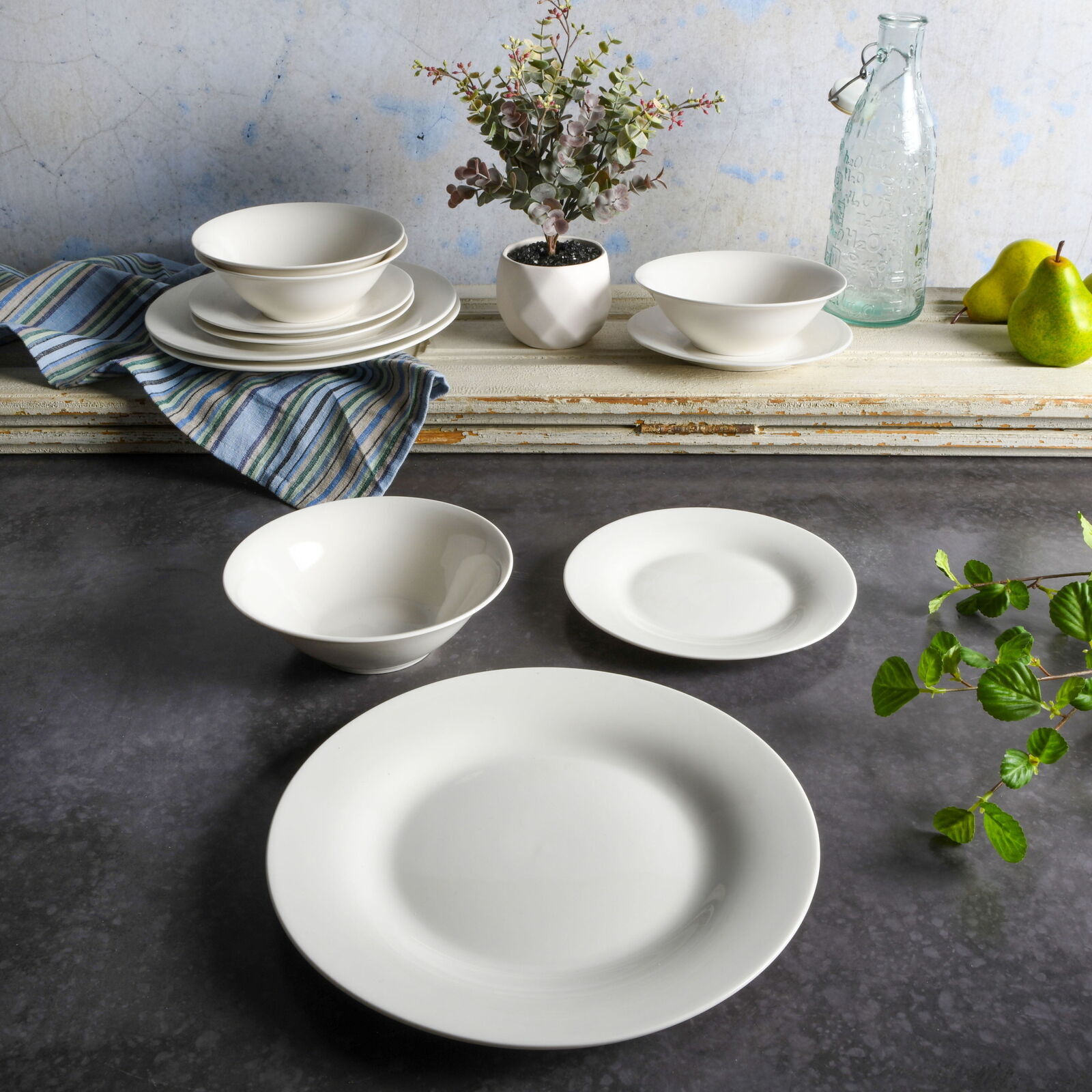Dinnerware Set Everyday Round White Stoneware Ceramic 12-Piece Microwave Safe