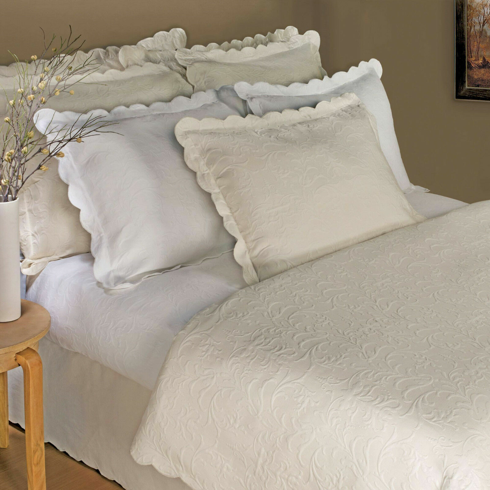 Diana Cowpe Victoriana Matelassé Bed Throw Bedspread Lightweight Summer