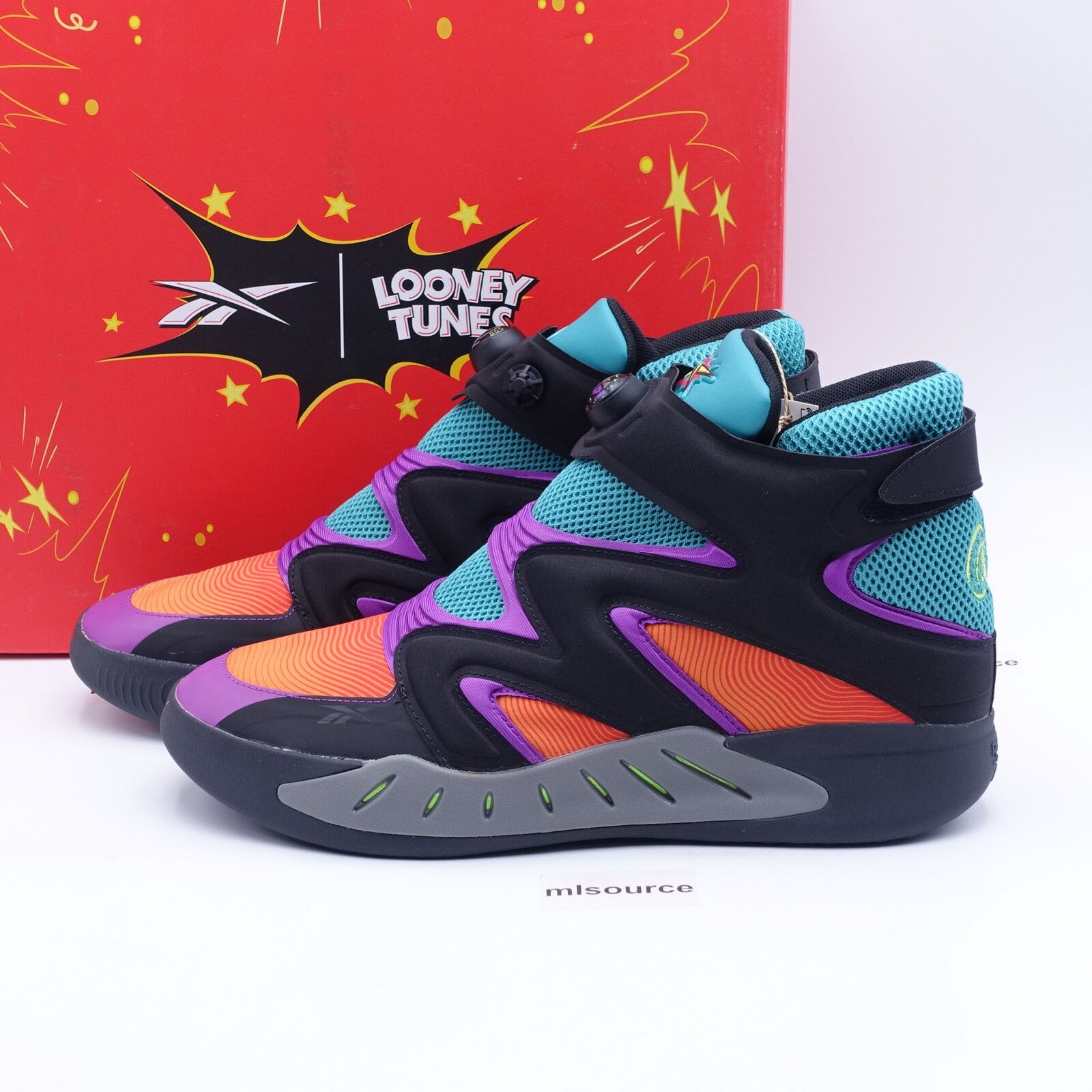 Size 9 Men's Reebok x Looney Tunes Instapump Fury Zone Size 9 Men's Reebok x Looney Tunes Instapump Fury Zone