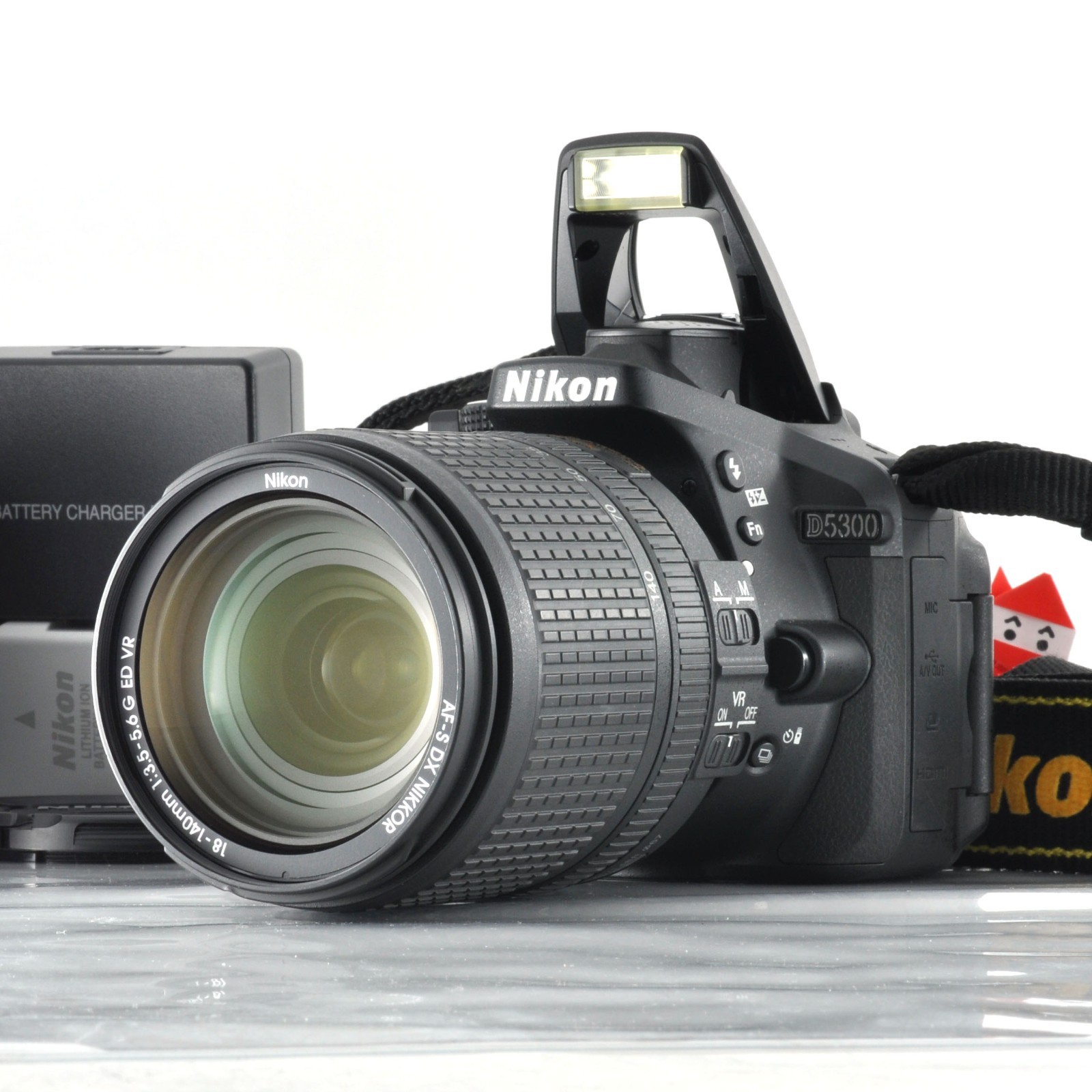 Nikon D5300 Camera + AF-S 18-140mm G VR Lens from Japan