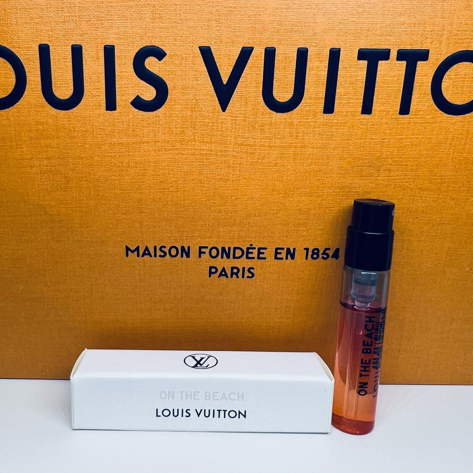 Louis Vuitton ON THE BEACH Eau De Parfum Sample Spray 2ml Louis Vuitton ON THE BEACH Eau De Parfum Sample Spray 2ml
