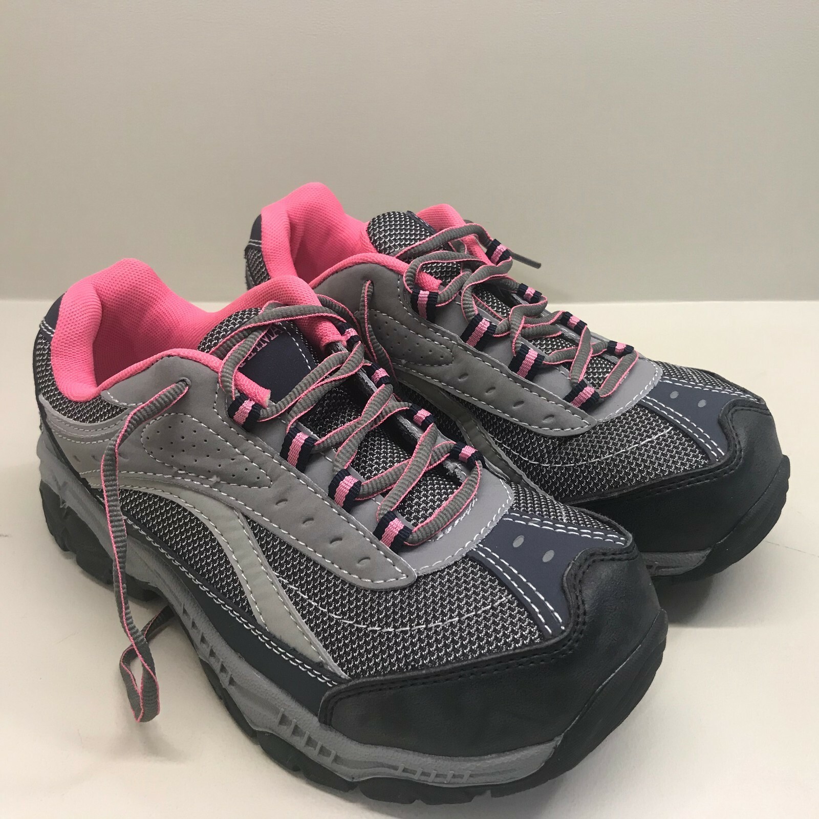 extra wide womens work shoes