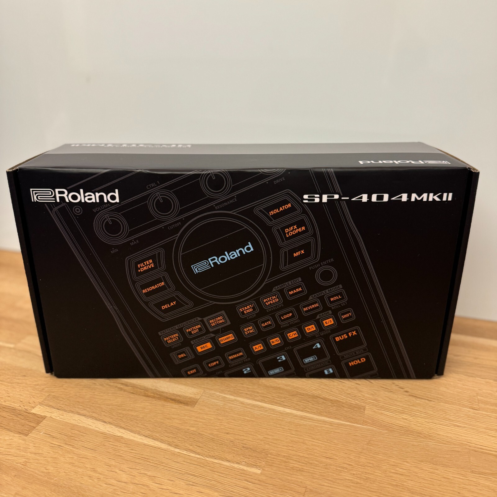jason【超美品】Roland SP-404MKII SAMPLER Roland SP-404MKII Creative Sampler and Effector | Guitar Center