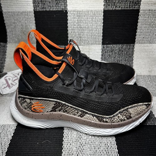 Size 9 Men's Under Armour Curry Flow 8 Snakeskin Basketball