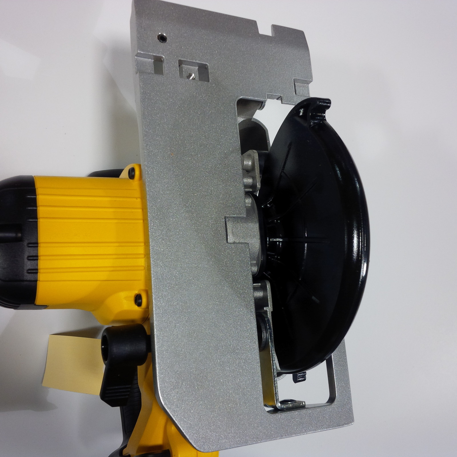 New Dewalt DCS391 20V Cordless Circular Saw & Blade, DCB200 Battery 3.0