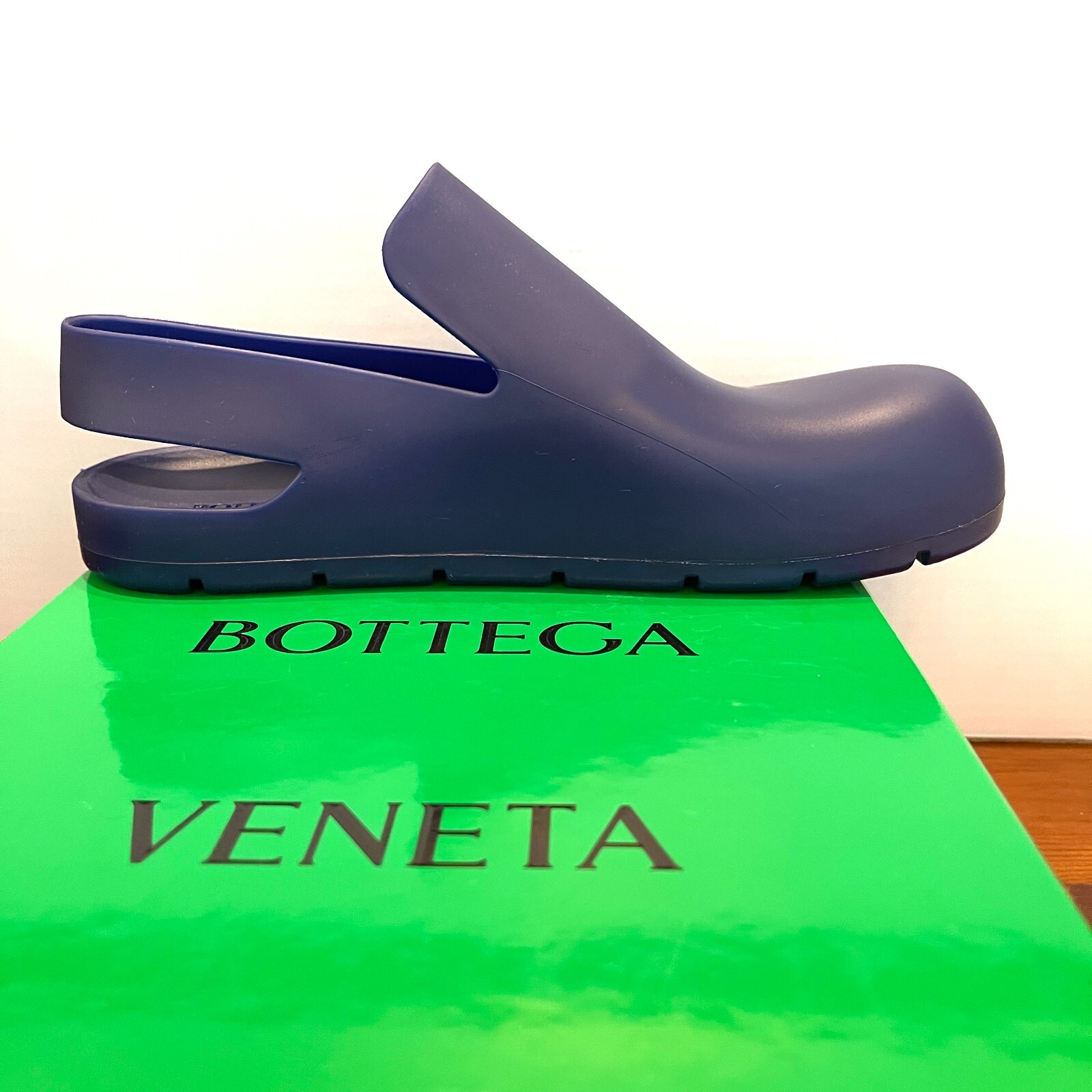 Bottega Veneta 661269 Womens/unisex Molded Matt Rubber